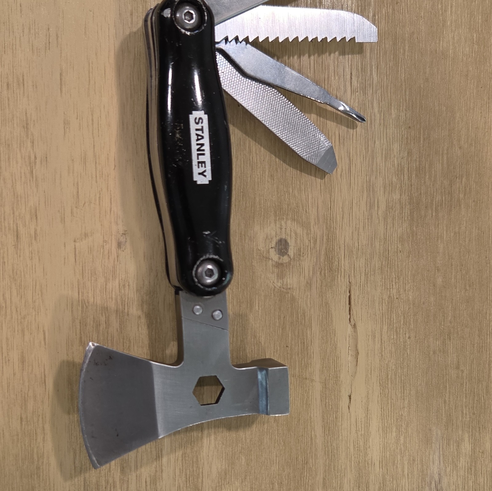 New Stanley 10 in 1 Axe & Multi Tool STHT73845 Stainless Steel Hammer File blade