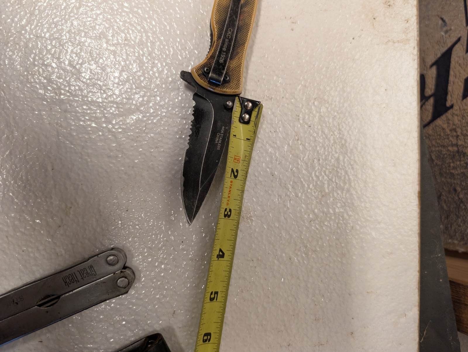 Lot of 2 – Multi Tools Leatherman various Brands And Ckclockblade- Used