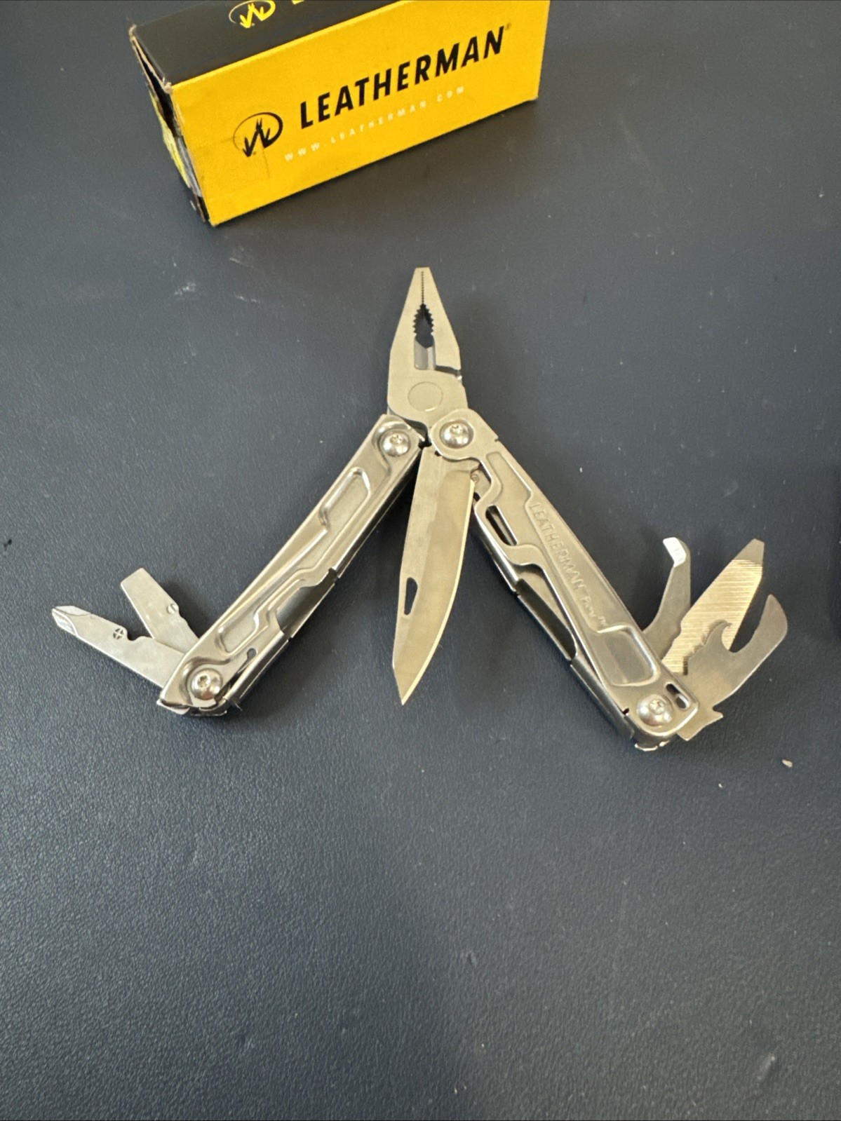 Leatherman Rev Multi-Purpose Knife 14 Tools Versatile Multi-tool Open Box *READ