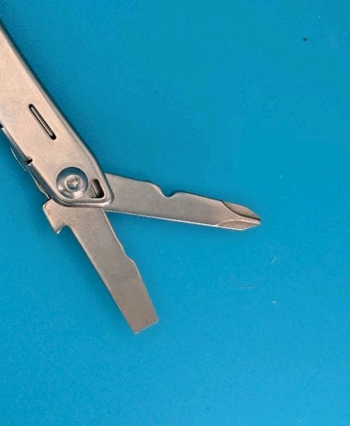 LEATHERMAN WINGMAN MULTI-TOOL! FAST SHIPPING!