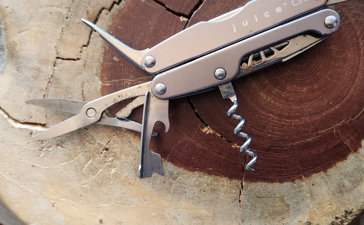 Leatherman Juice CS4 Storm Grey – Pliers Blade Corkscrew – Great Condition – C47