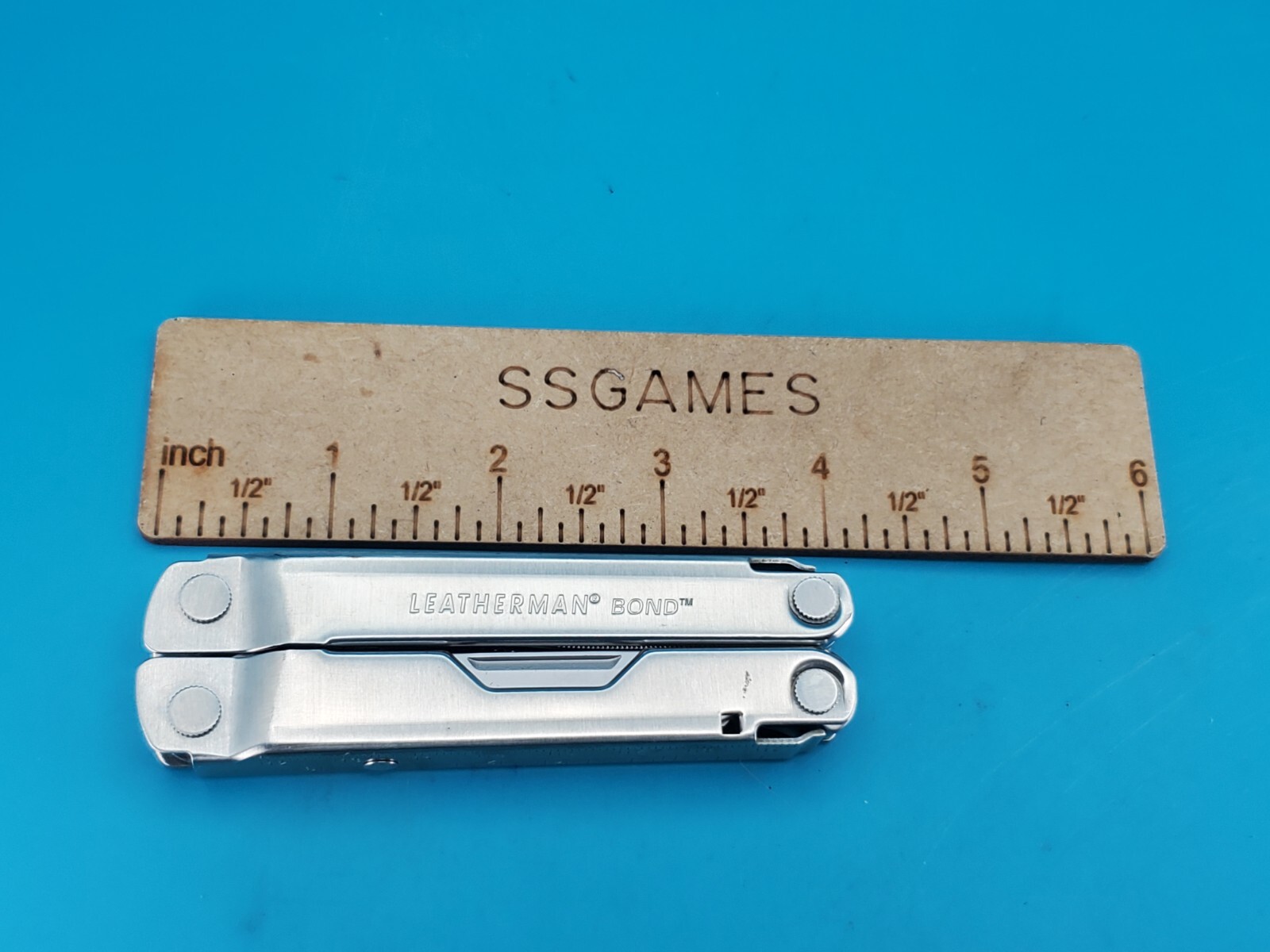 LEATHERMAN Bond Multitool, Stainless Steel Everyday Tool!