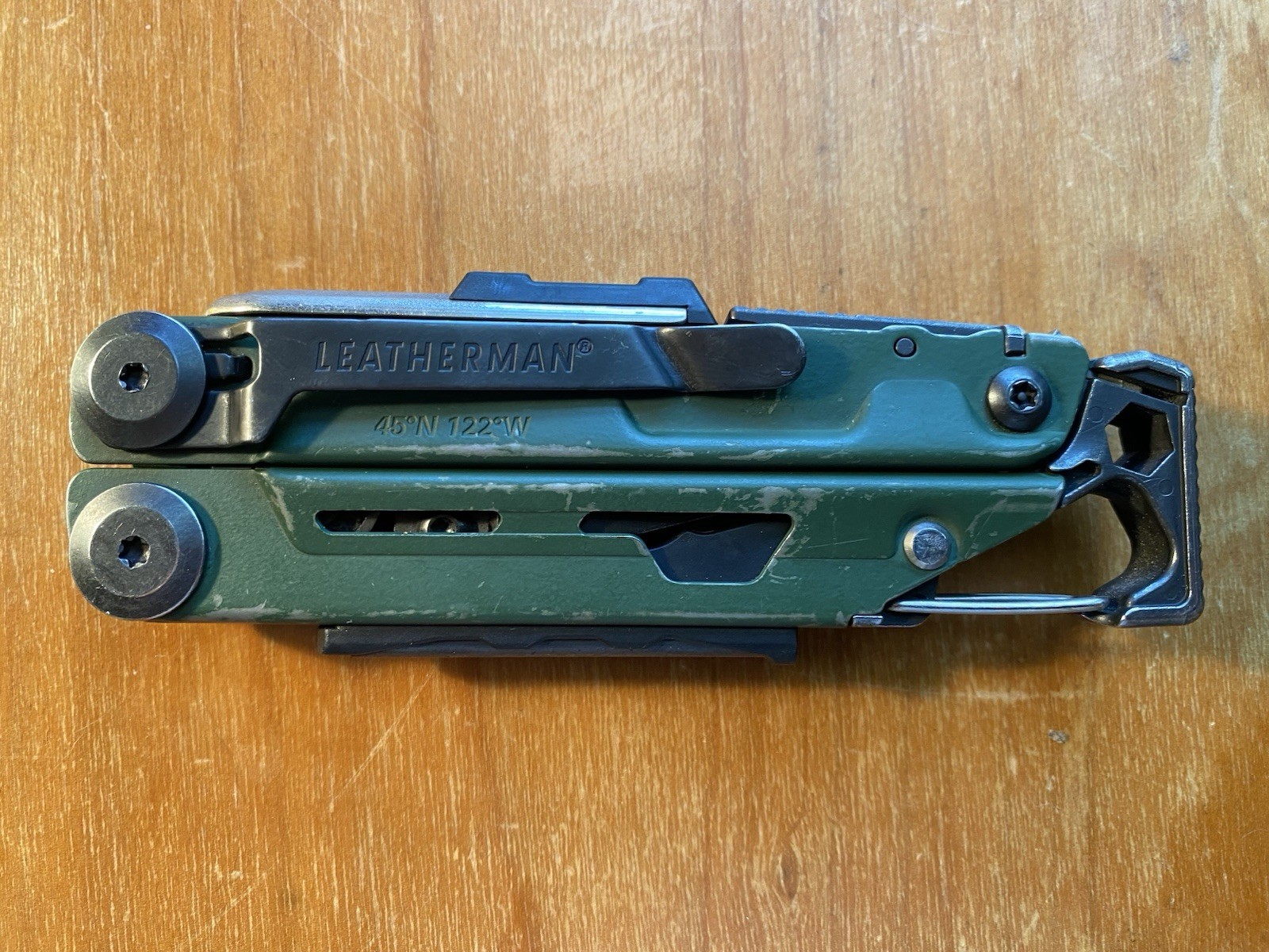 Leatherman Signal Topo Limited Edition Green Multi-Tool – Worn Blade, Works