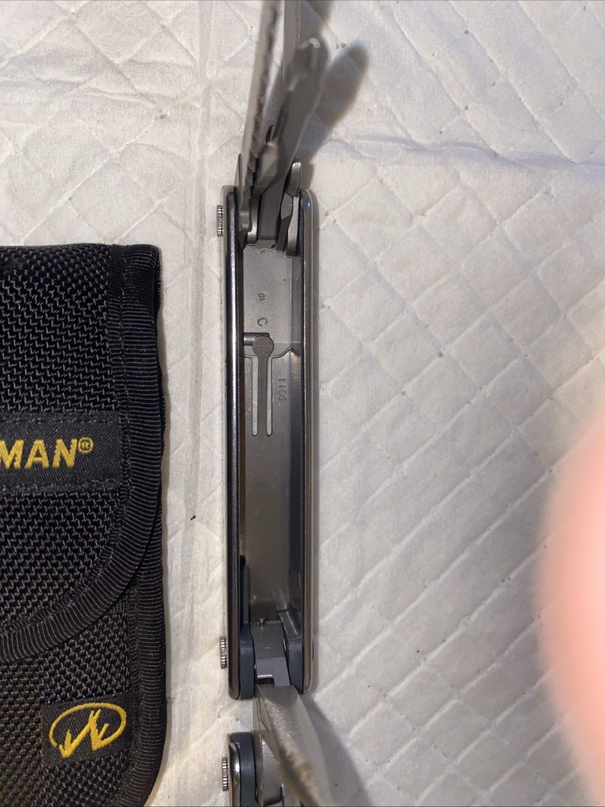 VINTAGE LEATHERMAN CORE MULTITOOL CONDITION USED