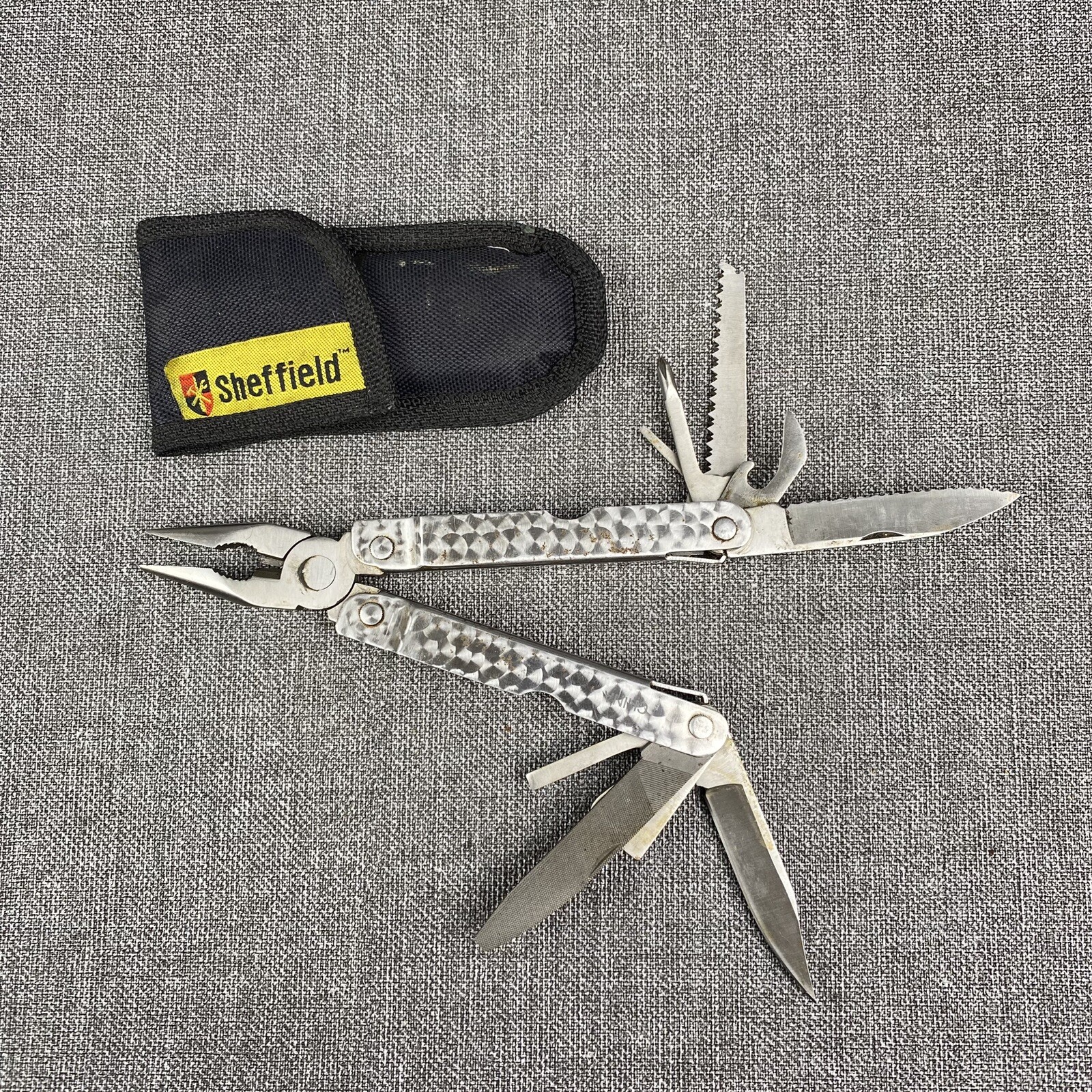 Sheffield Multipurpose Pocket Tool – Knife with pouch