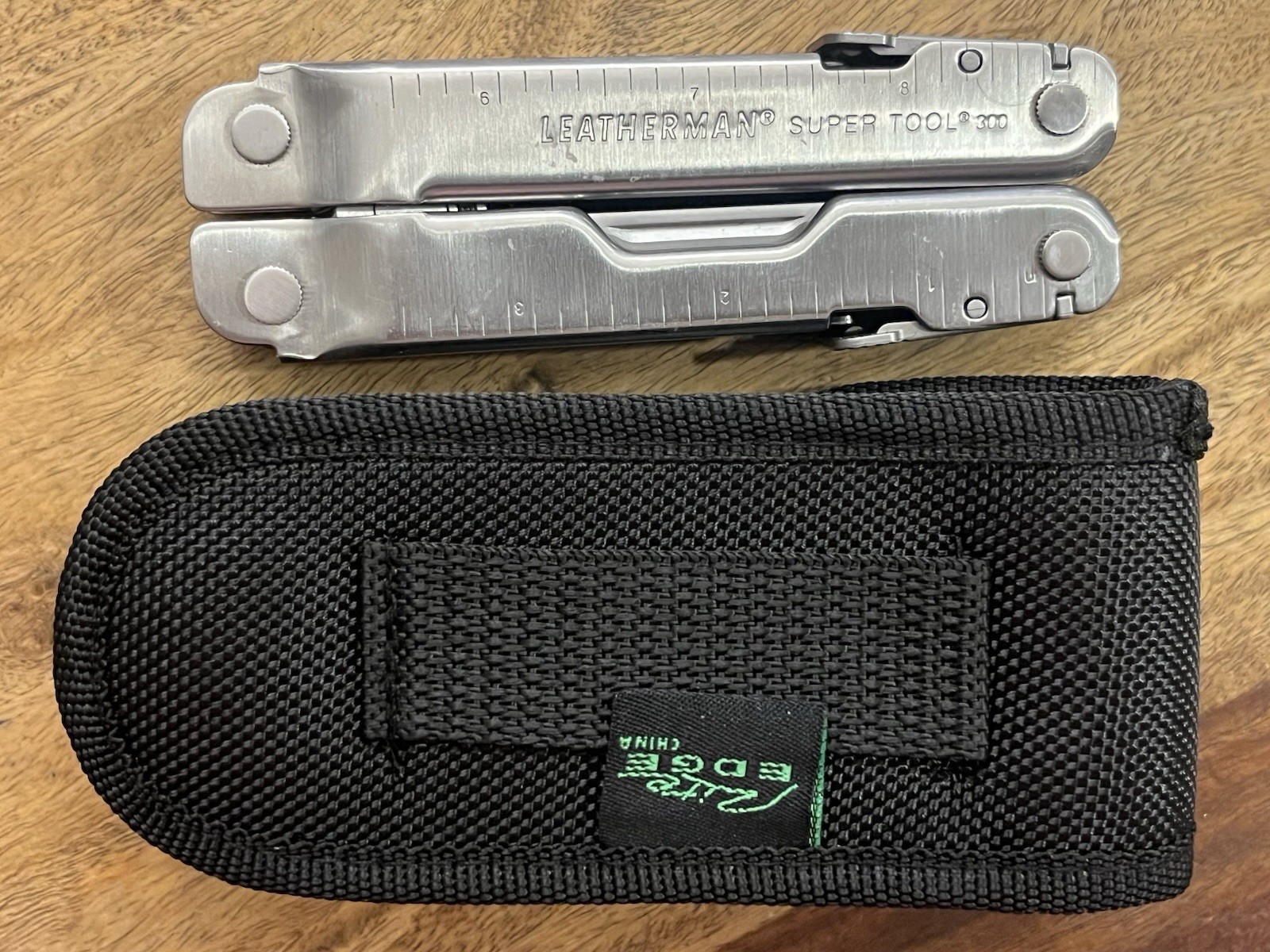 Leatherman Super Tool 300 Multitool SUPER NICE!! w/Sheath