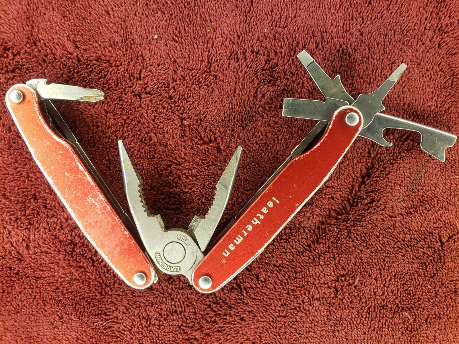 🔪🔪 Leatherman Juice C2 Red Multi-tool read