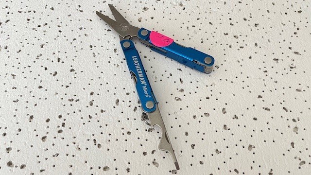 Leatherman Micra Scissors Knife Tweezers File Blue Multi Tool- – – – –