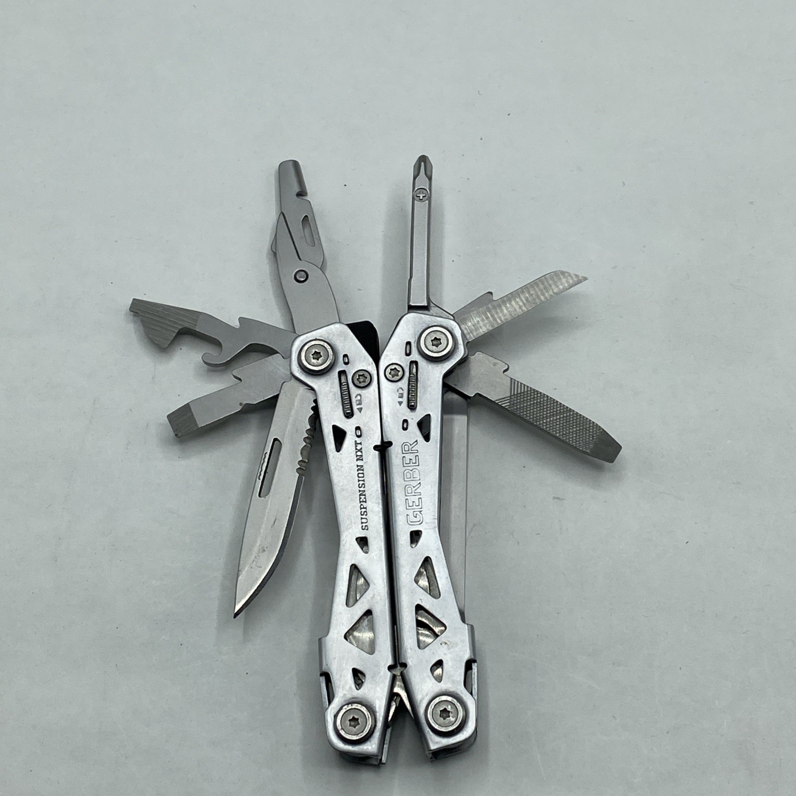 Gerber Suspension NXT & Paraframe I Knife Logo Combo – Silver
