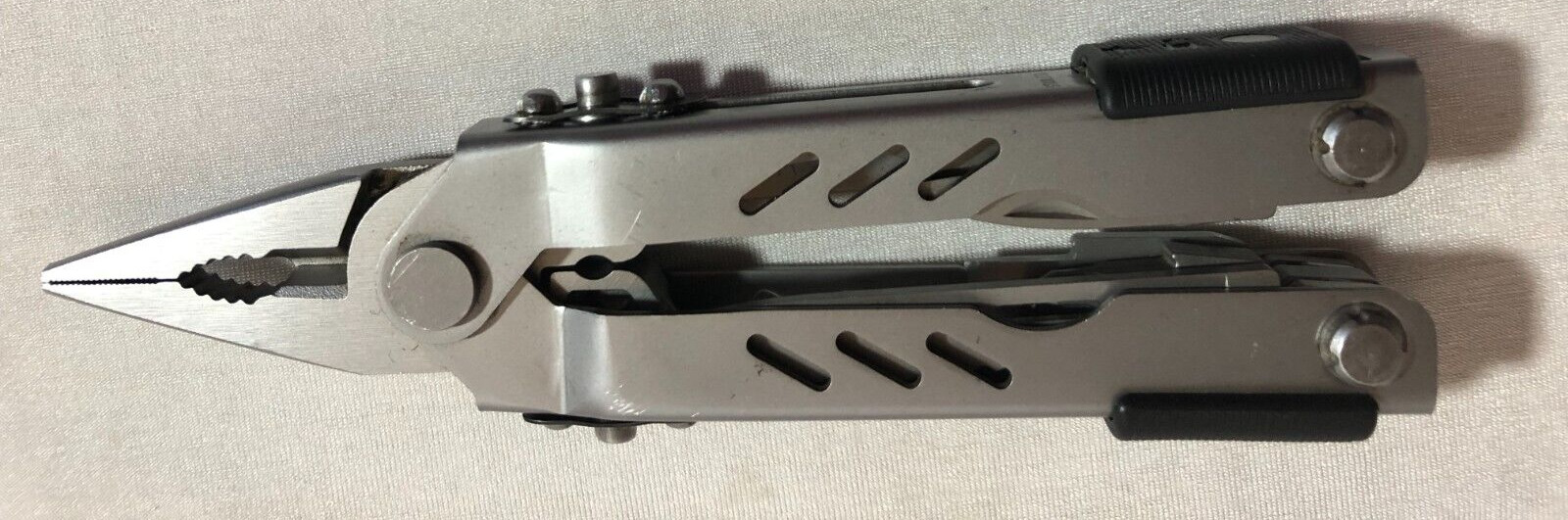 Gerber USA MP400 Multi Tool Plier Compact Sport Silver Knife