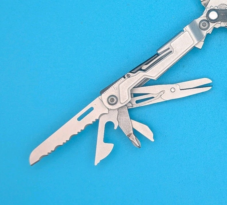 SOG PowerPint Tool Compact Lightweight Silver Multi-Tool!
