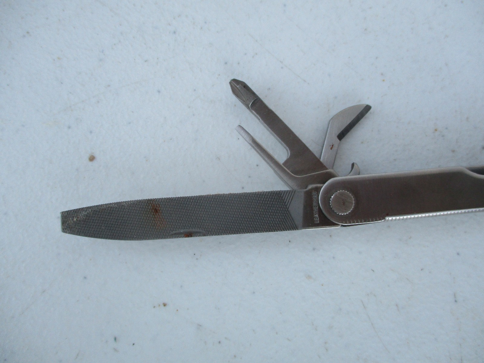 Leatherman Pocket Survival Tool USA Patent 1325473 w/ Leather Sheath Date 11/95