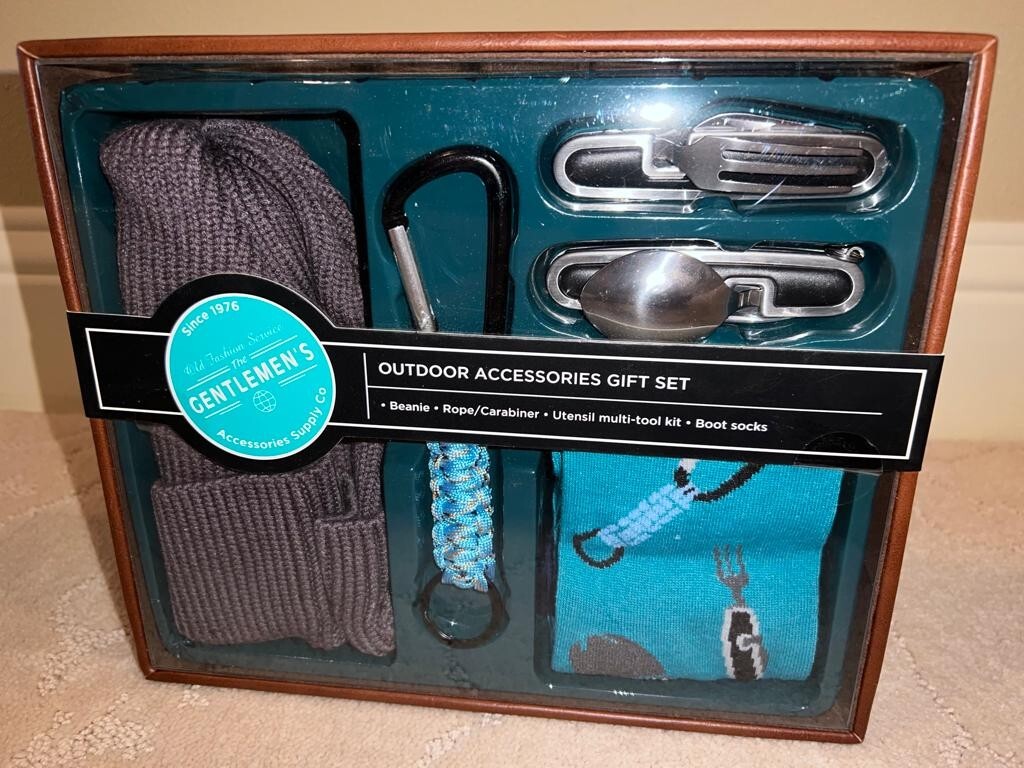 BRAND NEW THE GENTLEMEN’S OUTDOOR ACCESSORIES GIFT SET