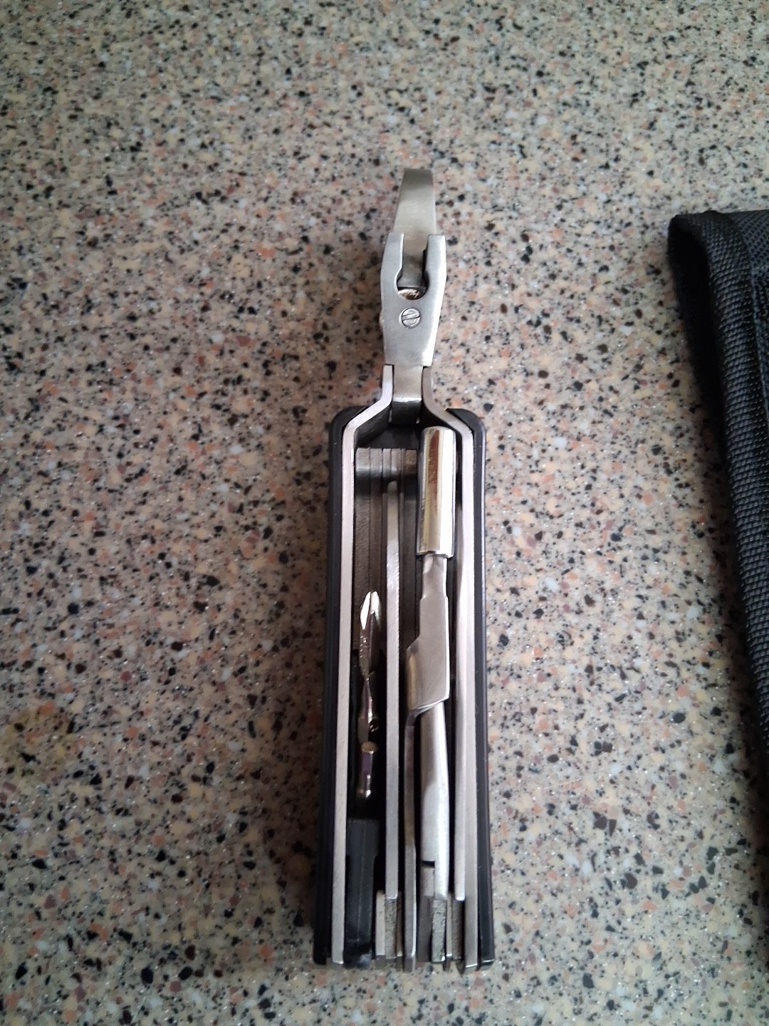 Husky Adjustable wrench Multi-Tool. Saw, Serrated Edge Leatherman Drummer Tool