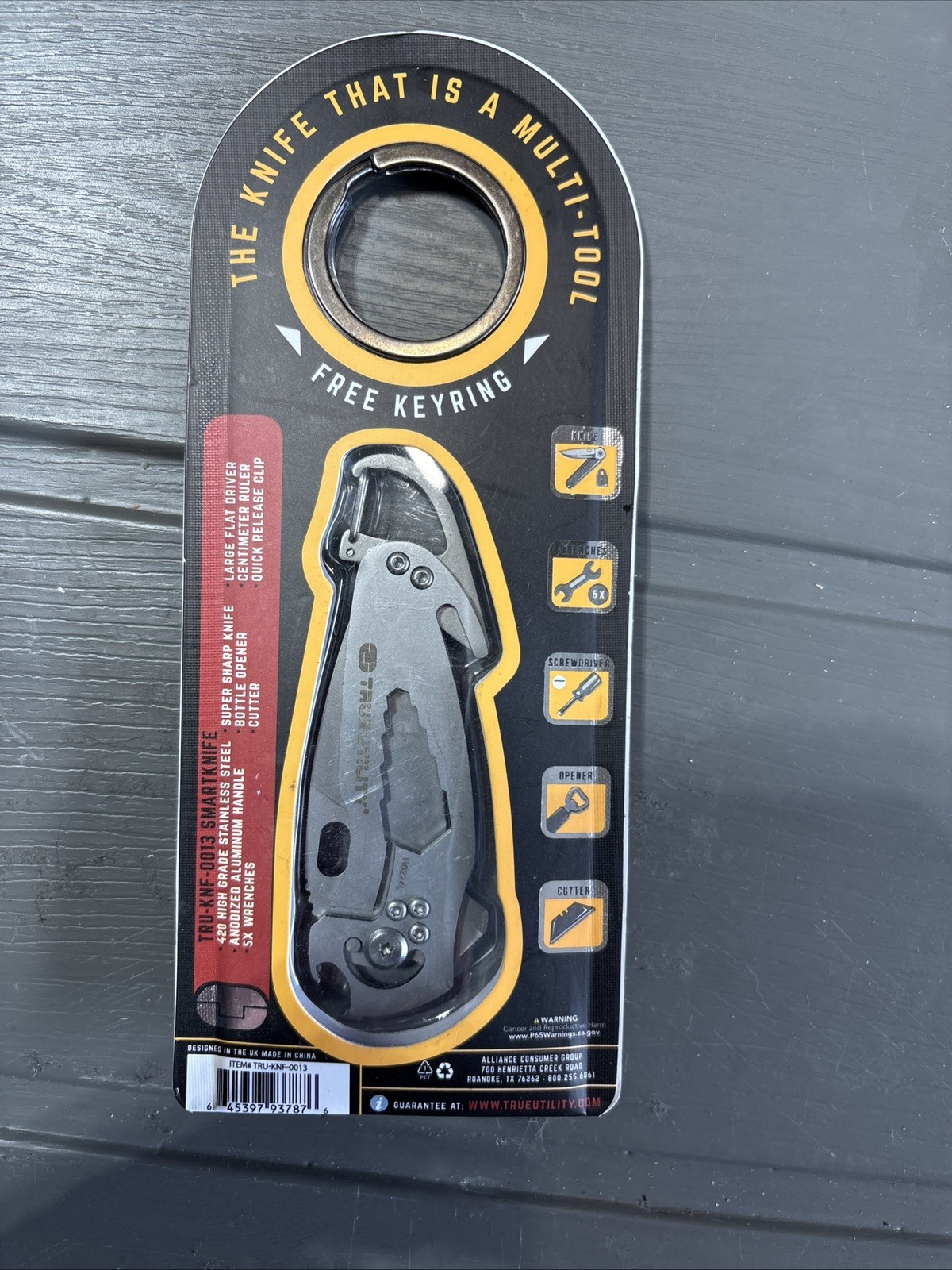 True Utility Smart Knife 11 Tools In 1 Free Key ring NEW