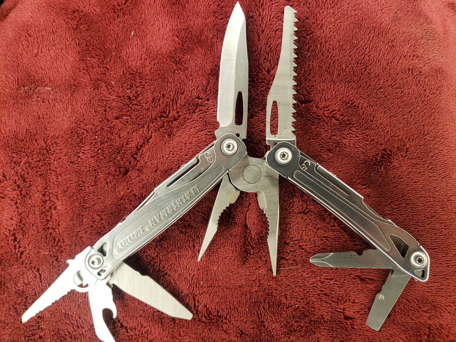 Leatherman Sidekick Multi Tool with Sheath 0516 Date code