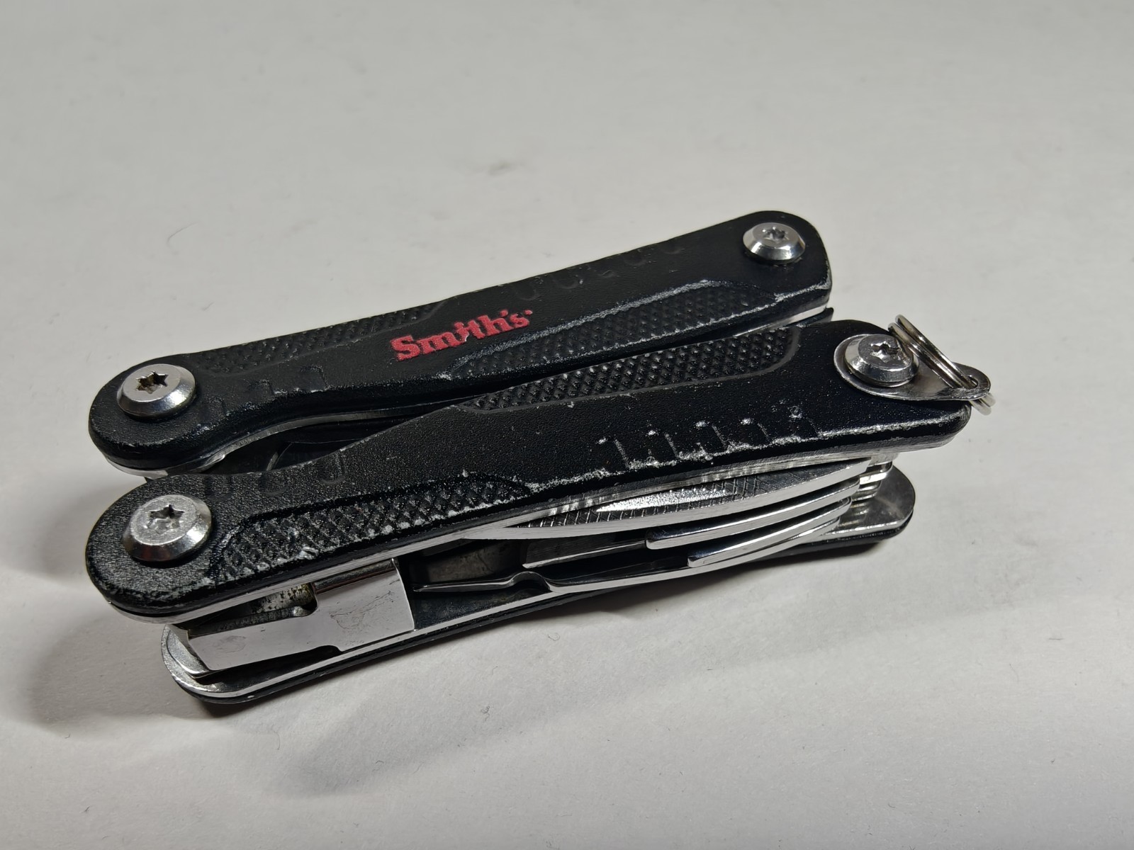Smith’s & Trades Pro Multi Tool Lot of 2 – Pliers Knife Screwdriver EDC