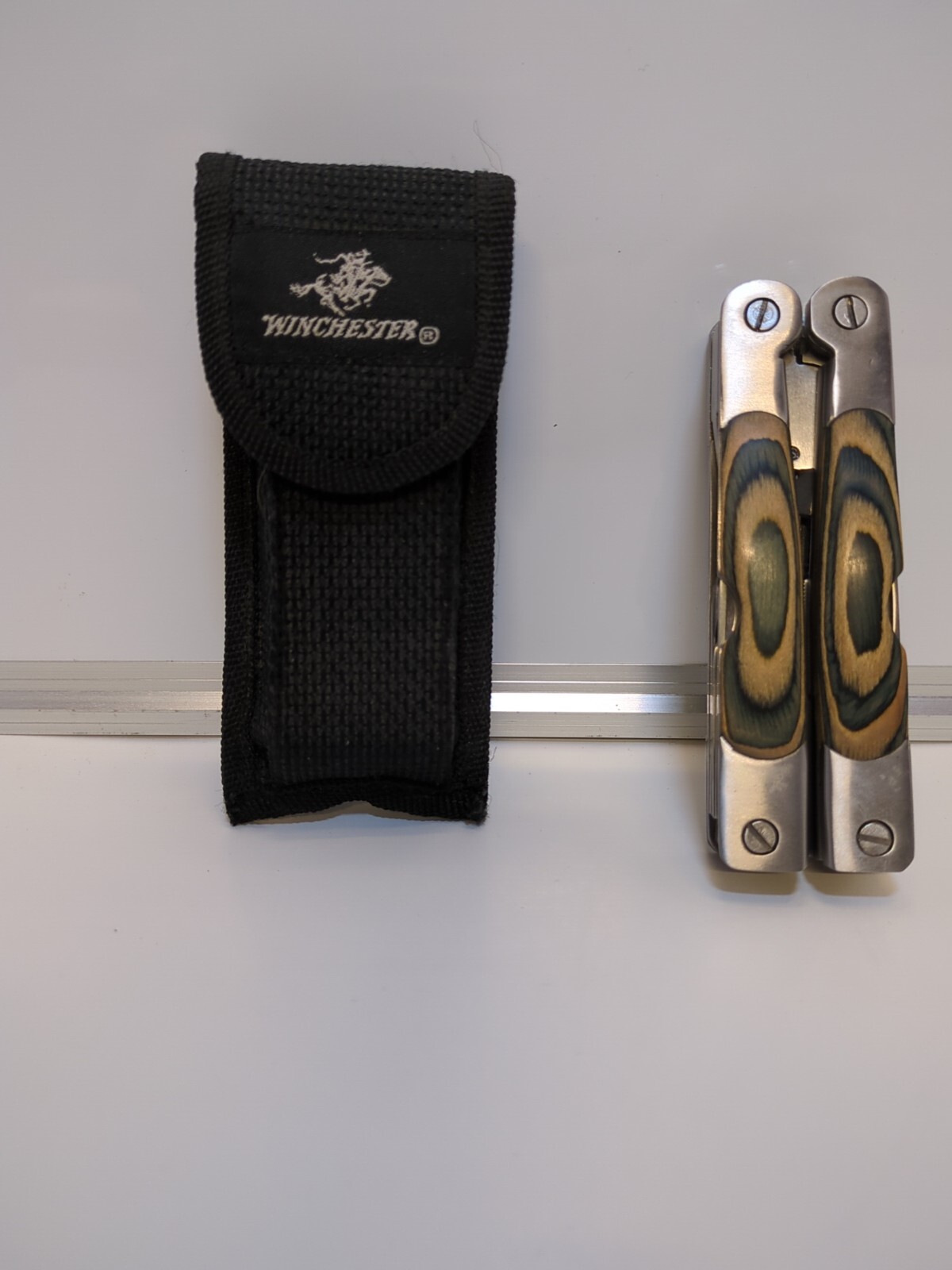 Winchester Big Wood Multi-Tool Wood Grain Grips & Nylon Sheath