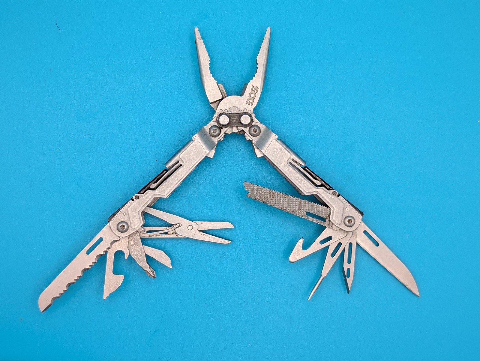 SOG PowerPint Tool Compact Lightweight Silver Multi-Tool!