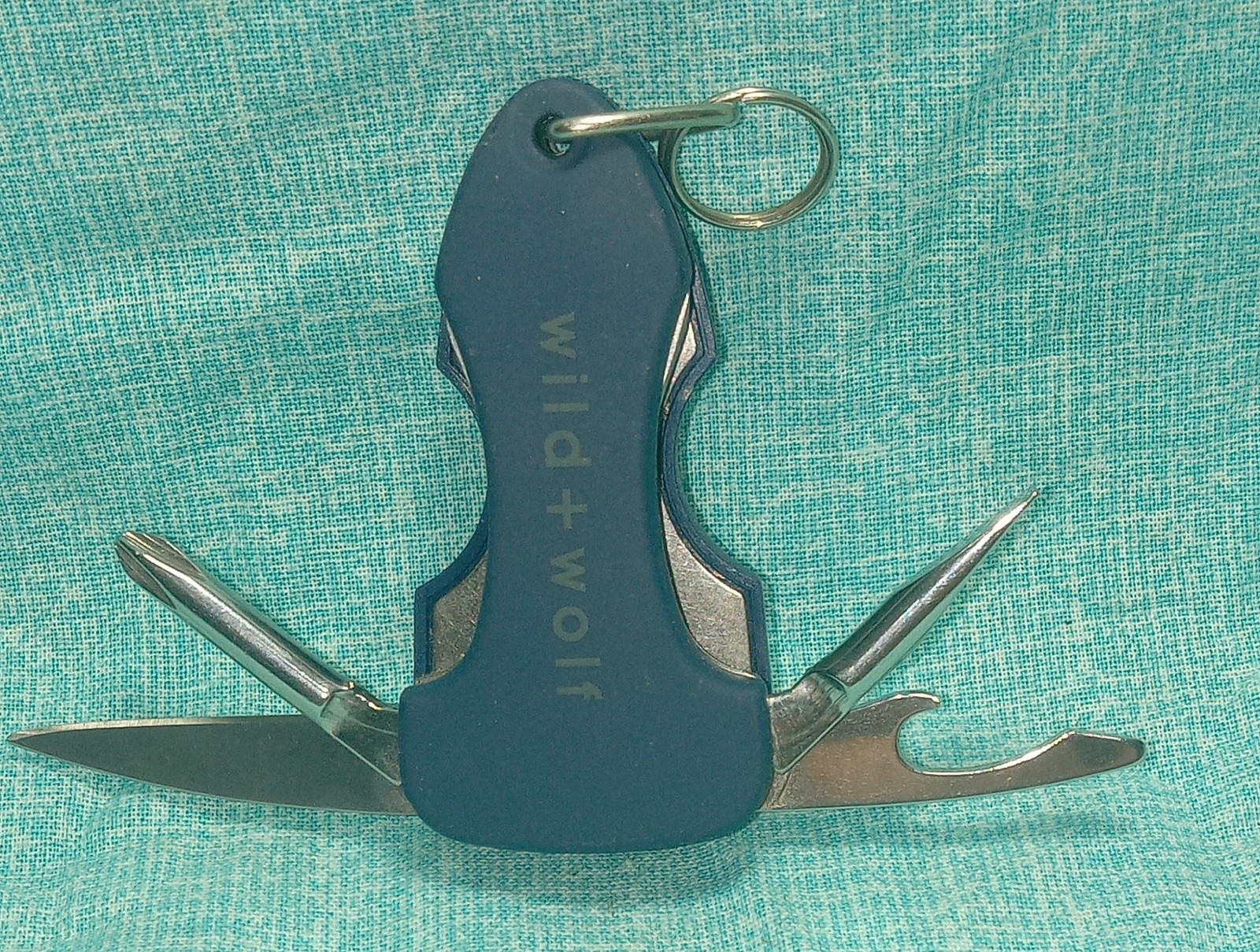 WILD + WOLF 6 IN 1 KEYCHAIN POCKET MULTI-TOOL WITH LED FLASHLIGHT