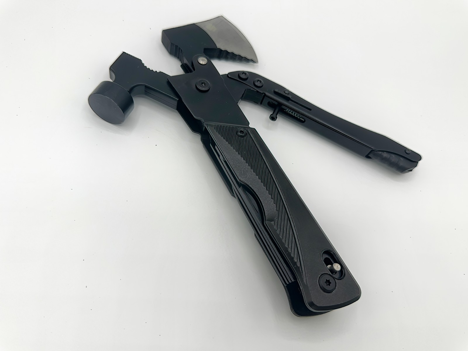 19-in-1 Multitool Axe and nylon sheath- New in box