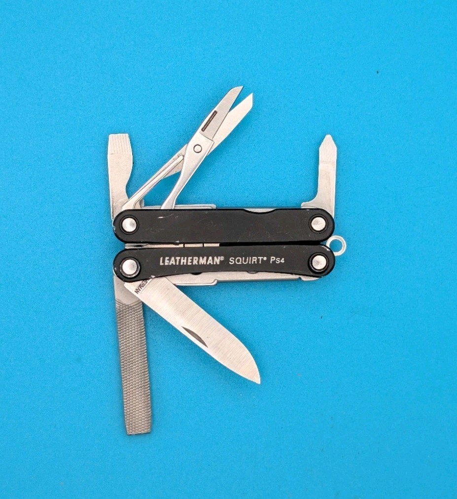 Leatherman SQUIRT PS4 Multi-Tool With Pliers Scissors Knife BLACK!
