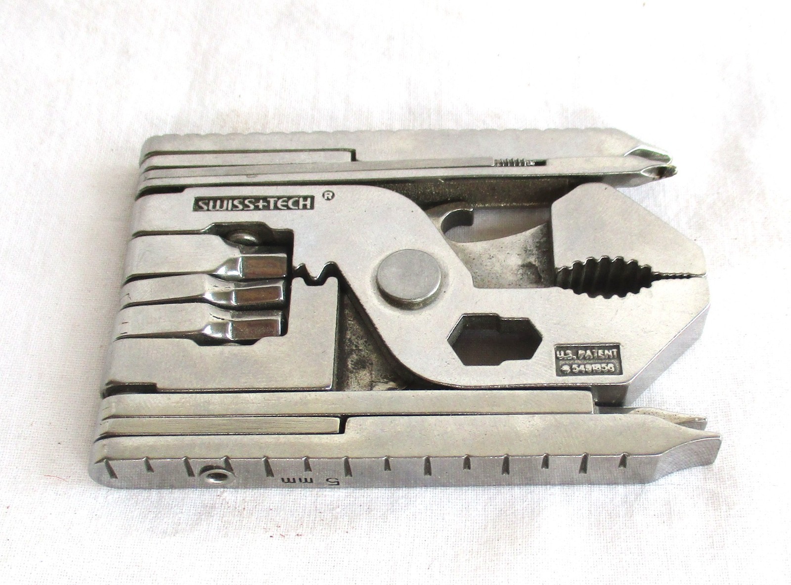Swiss+Tech Brand Model ST53130 Pocket Multi-Tool * 22-in-1 Tool