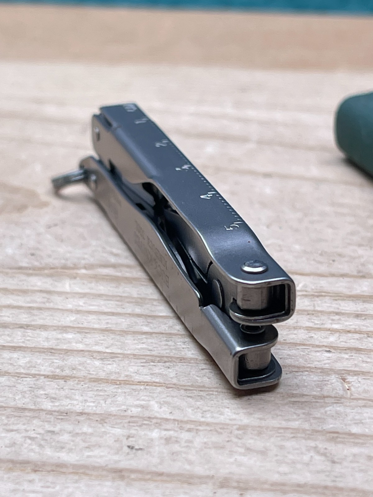 USA Buck Knives MiniBuck Tool Satin Model 350 with Green Rubber Pouch
