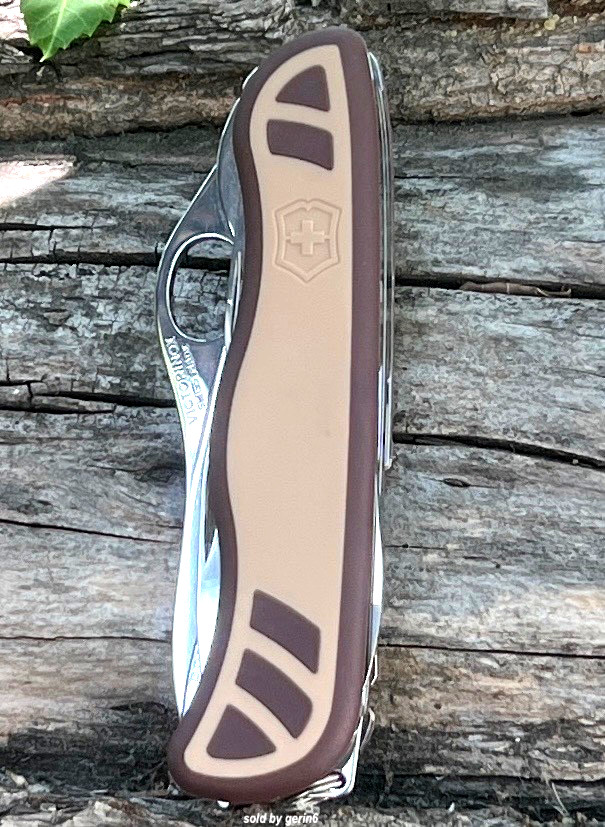 Victorinox One Hand Trekker Desert Grip Swiss Army Knife 0.8461.MWC941, NIB