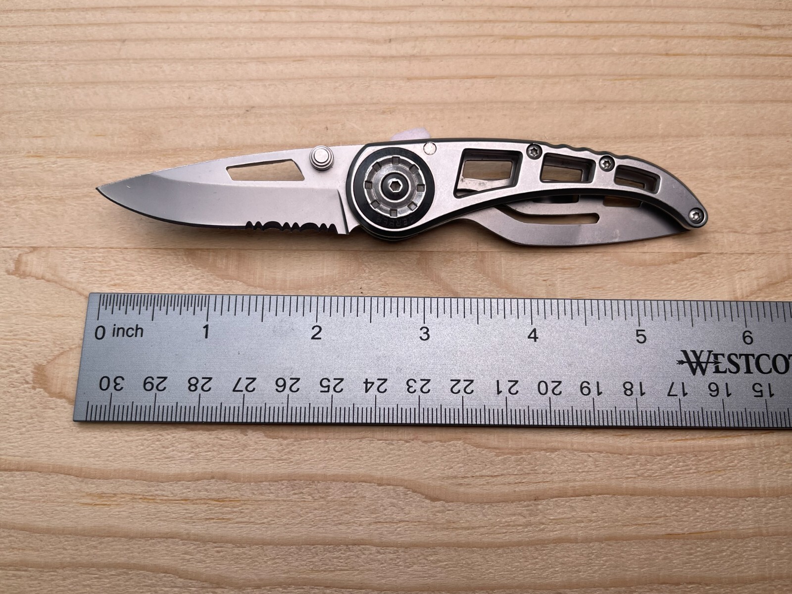 Gerber Ripstop I Folding Pocket Knife – Frame Lock, Combo Serrated Blade