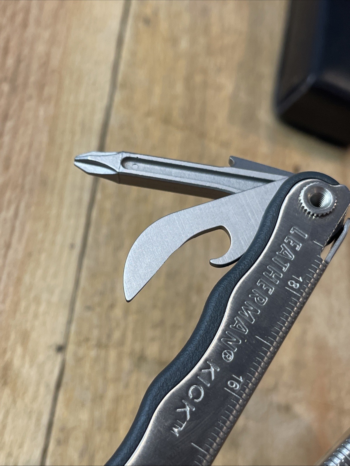 Leatherman KICK multitool. New, with vintage Leather Snap belt sheath Mint Knife