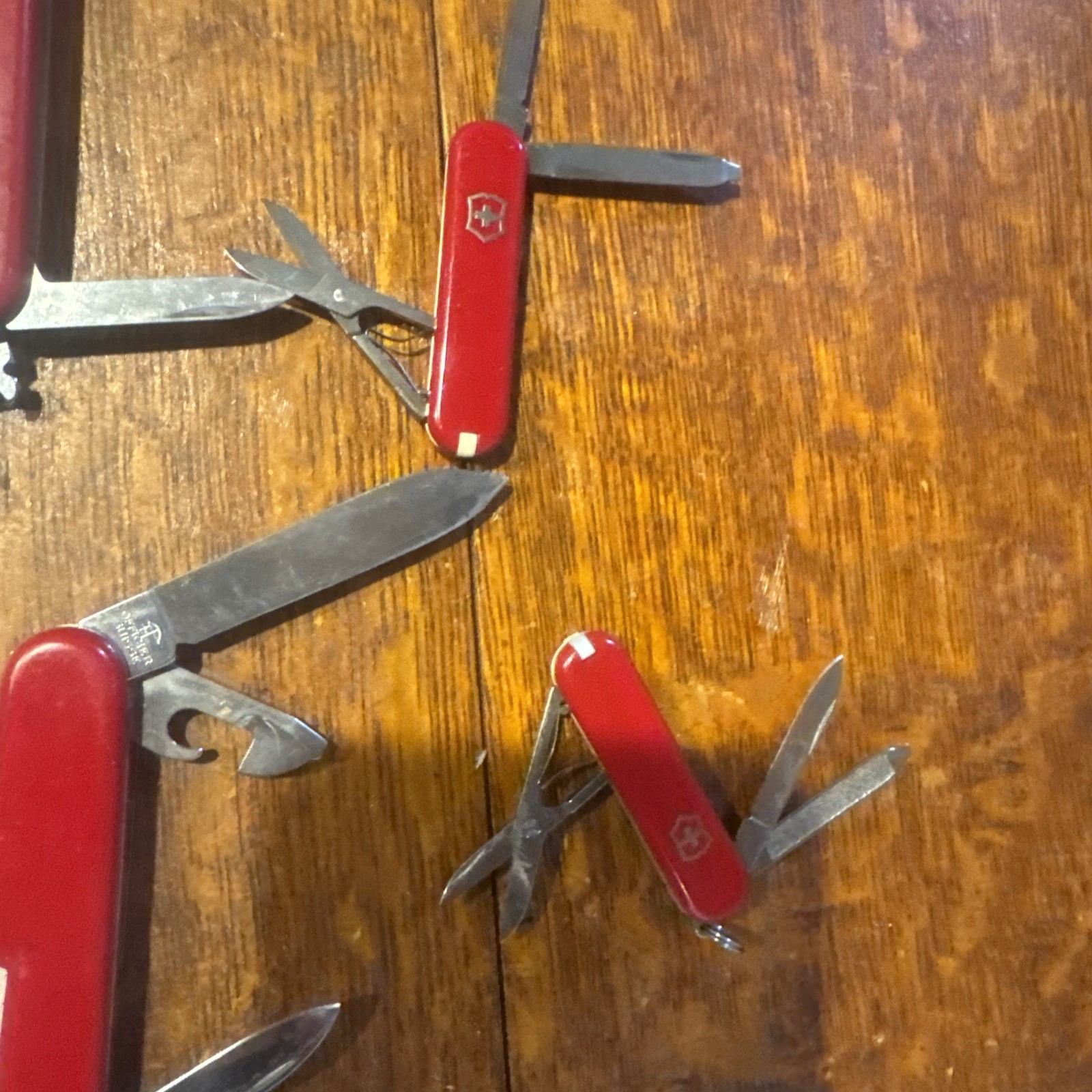 Victorinox Swiss Army Knives And Scissors Microsoft, Novell Collectors Lot