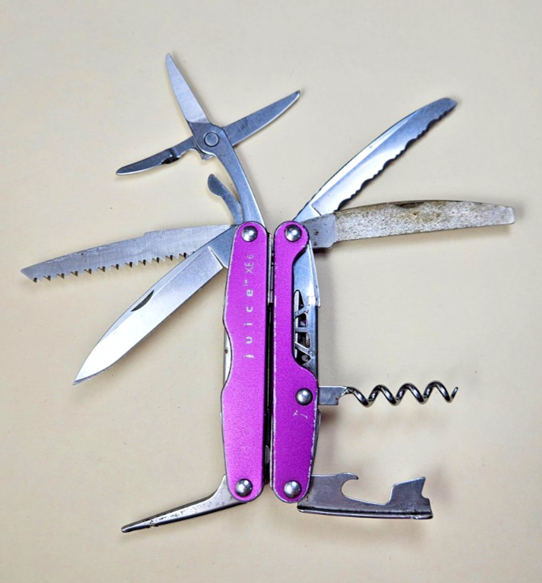 Leatherman Juice XE6 Purple Multi-Tool – Retired Collectable