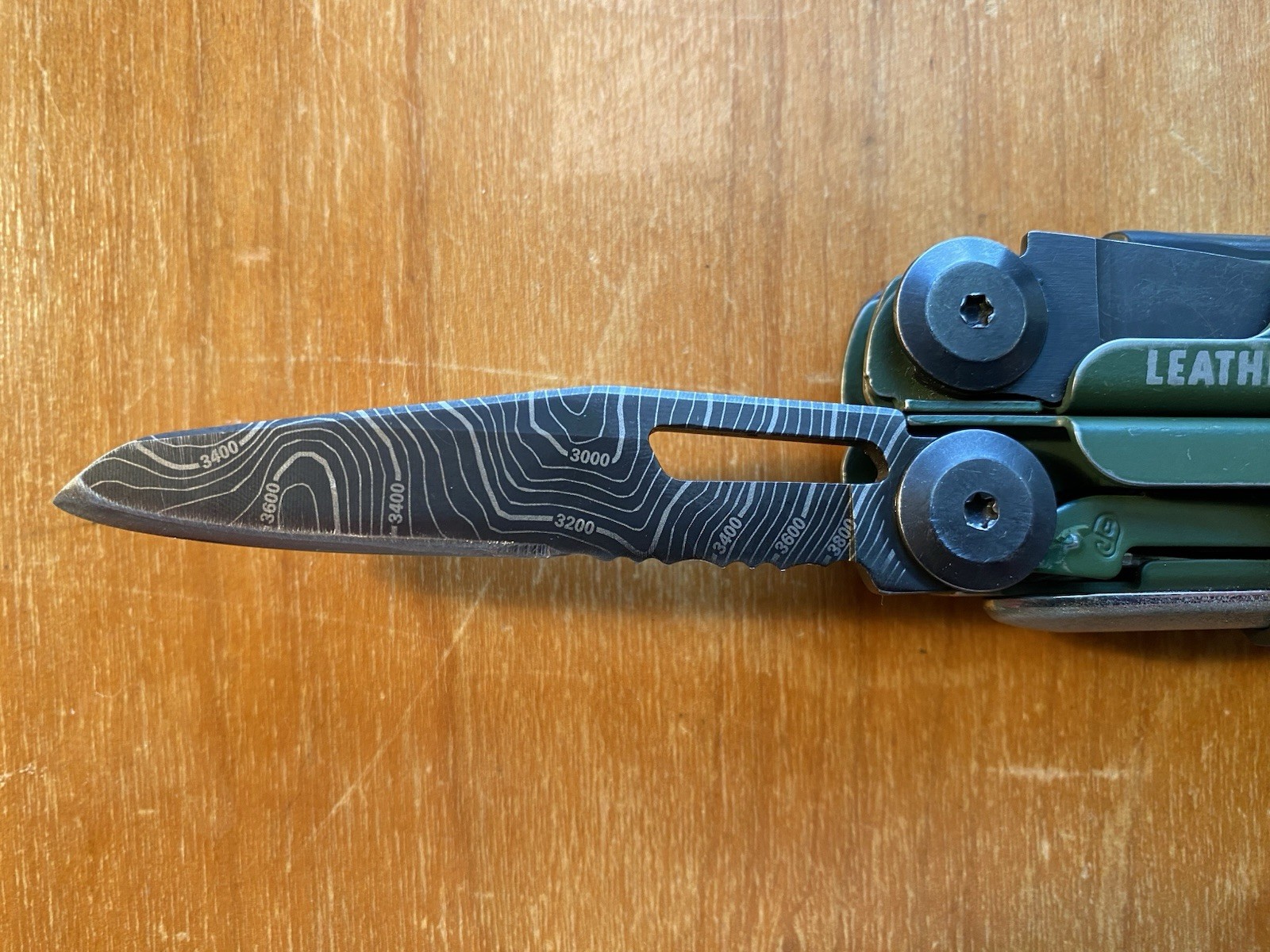 Leatherman Signal Topo Limited Edition Green Multi-Tool – Worn Blade, Works