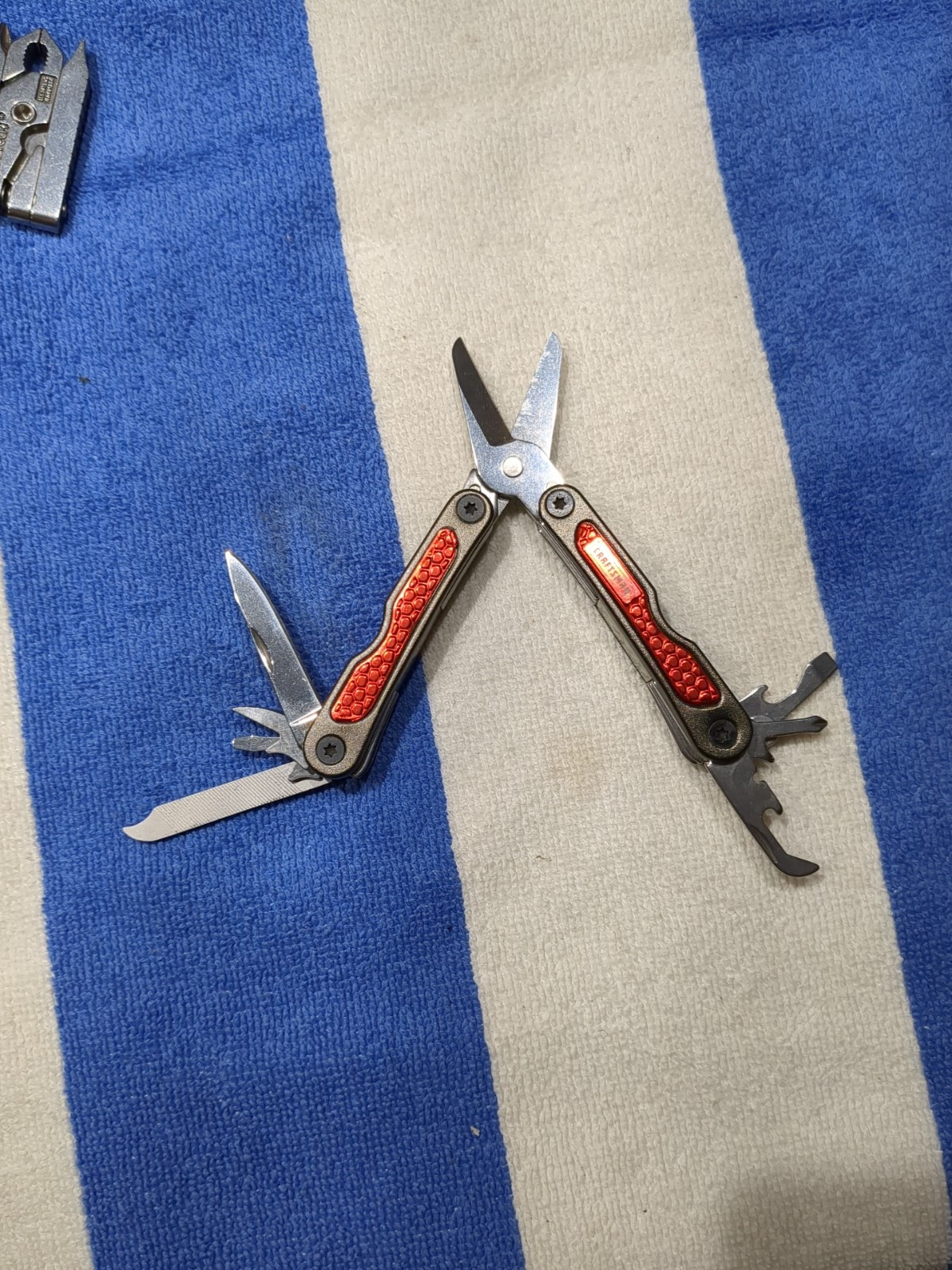 Lot Of 7 Multi tool Schrade, Kutzmaster, Swisstech, Cabelas, Stanley, Craftsman