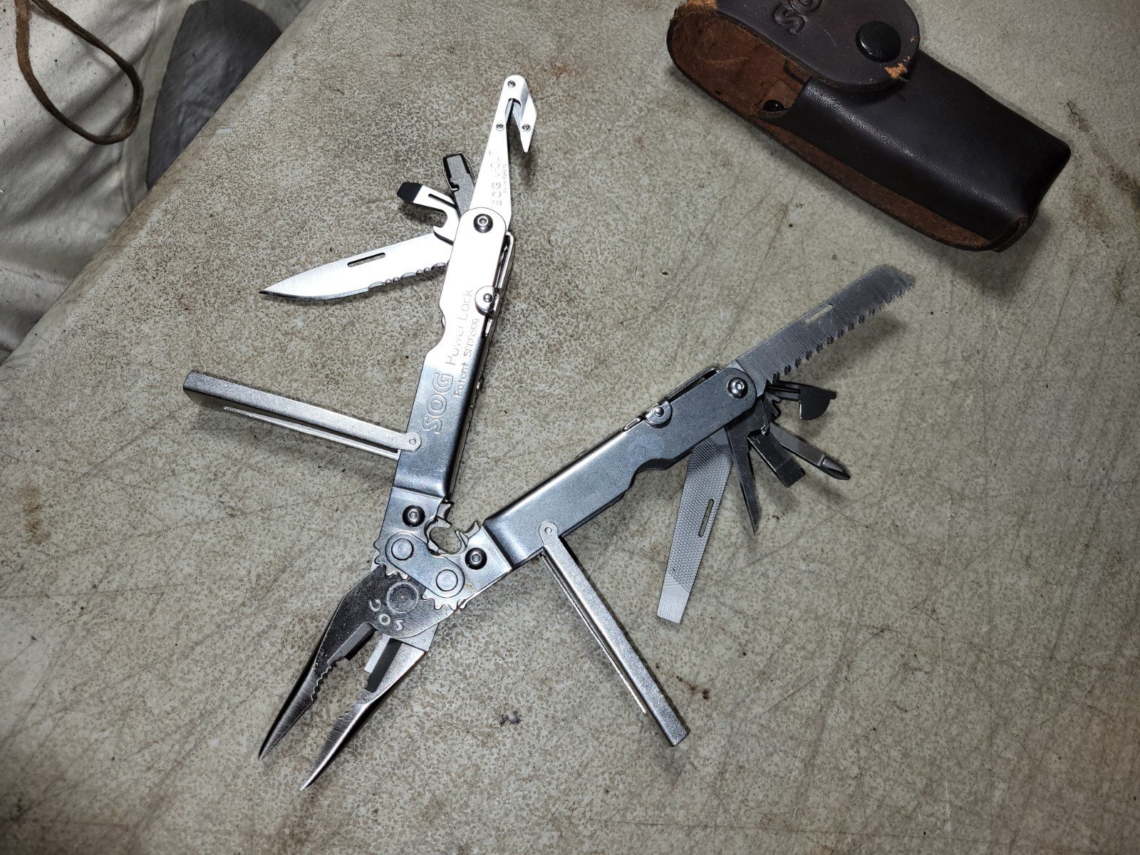Fine SOG Power Lock Multi-Tool Stainless Steel Serrated Knife Opener