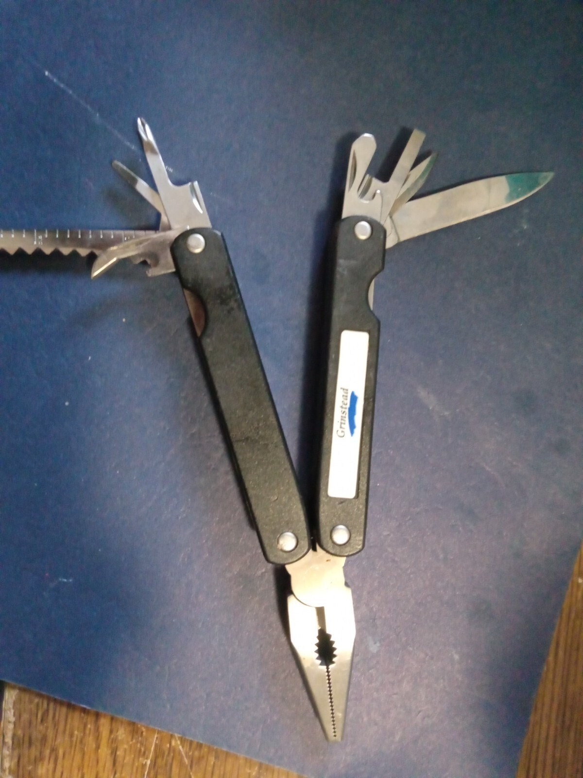 Grinstead 9 In 1 Multi tool Pliers Multipurpose Outdoor Folding Multitool