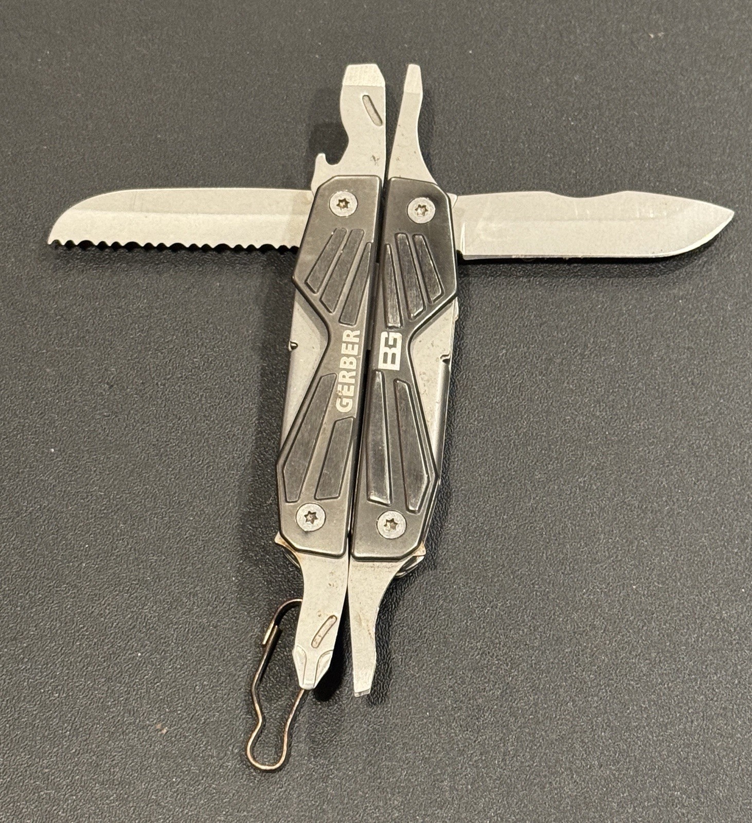 Bear Grylls BG Gerber Mini Suspension BG Multi-Tool TSA Nice Condition