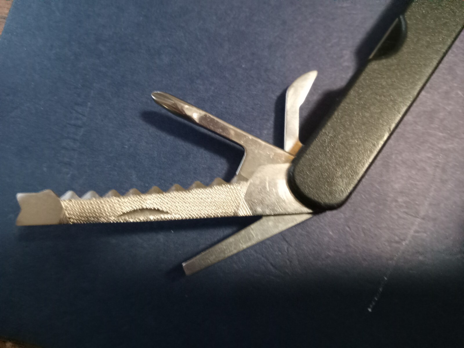 *.*llied 9 Multipurpose Outdoor Folding Pocket Pliers with pouch