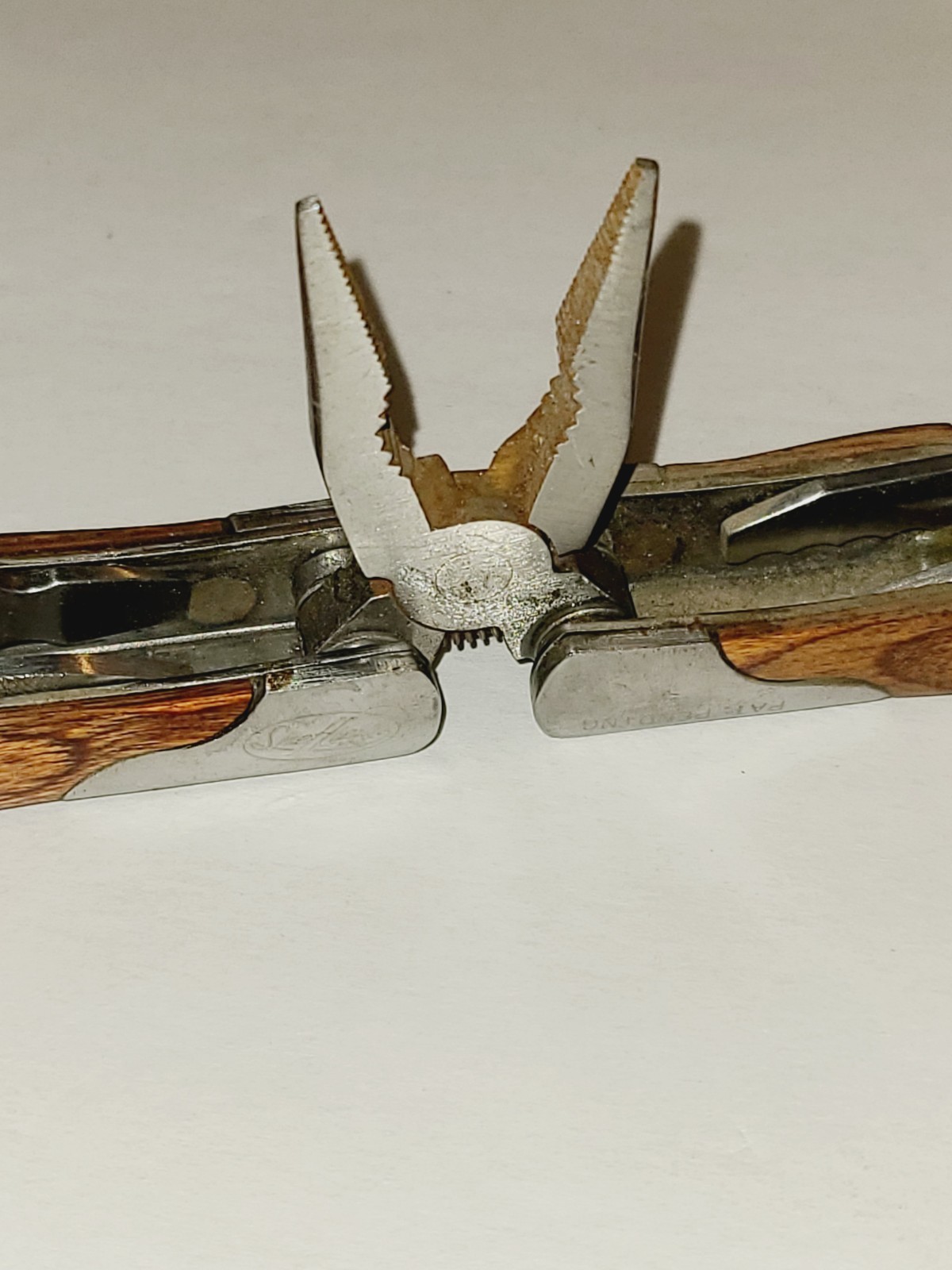 AS IS SHEFFIELD STAINLESS STEEL MULTI TOOL WOOD GRAIN GRIP SEE PHOTOS