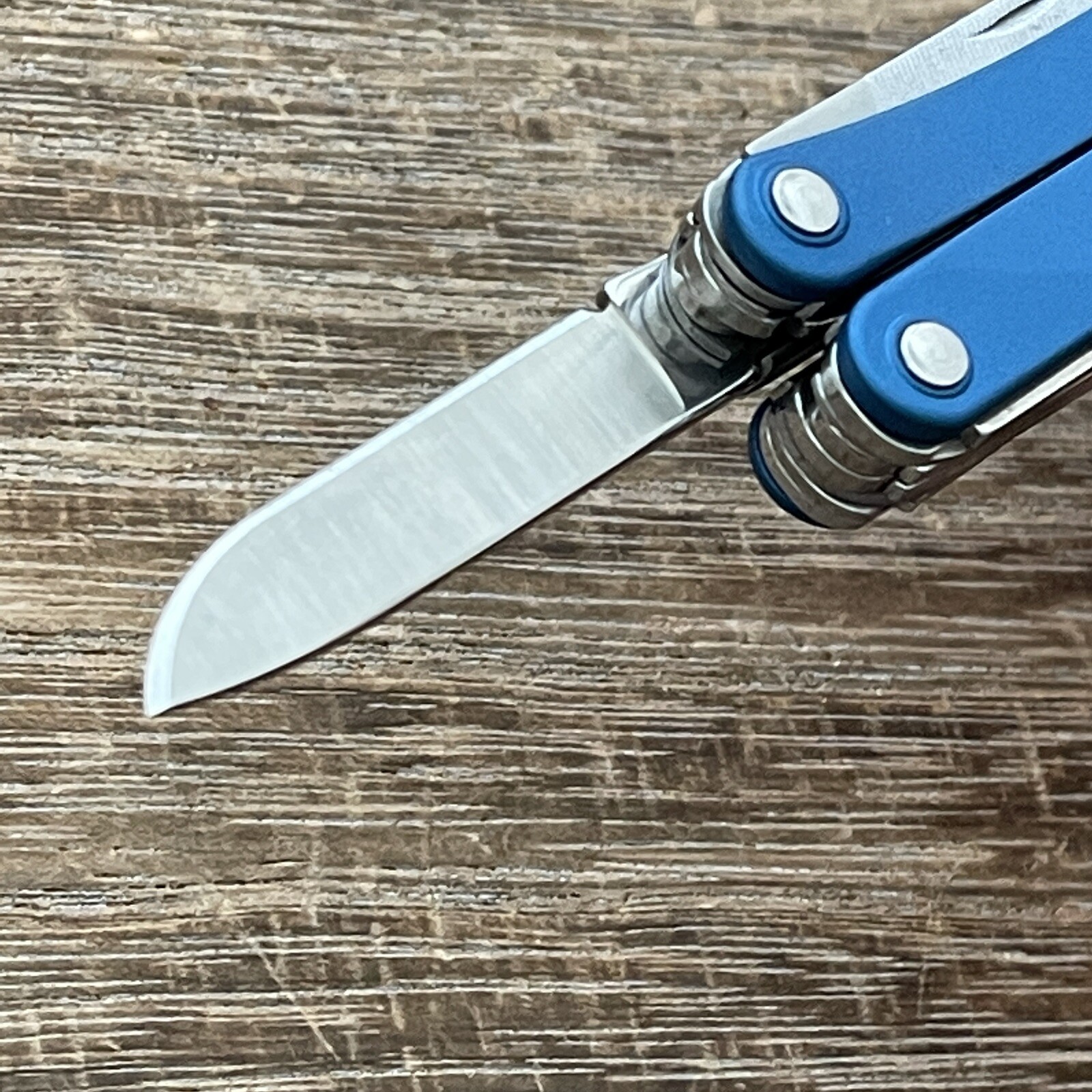 Bundle of 3: Leatherman Squirt ES4 Blue, Squirt ES4 Red, Squirt ES4 Black