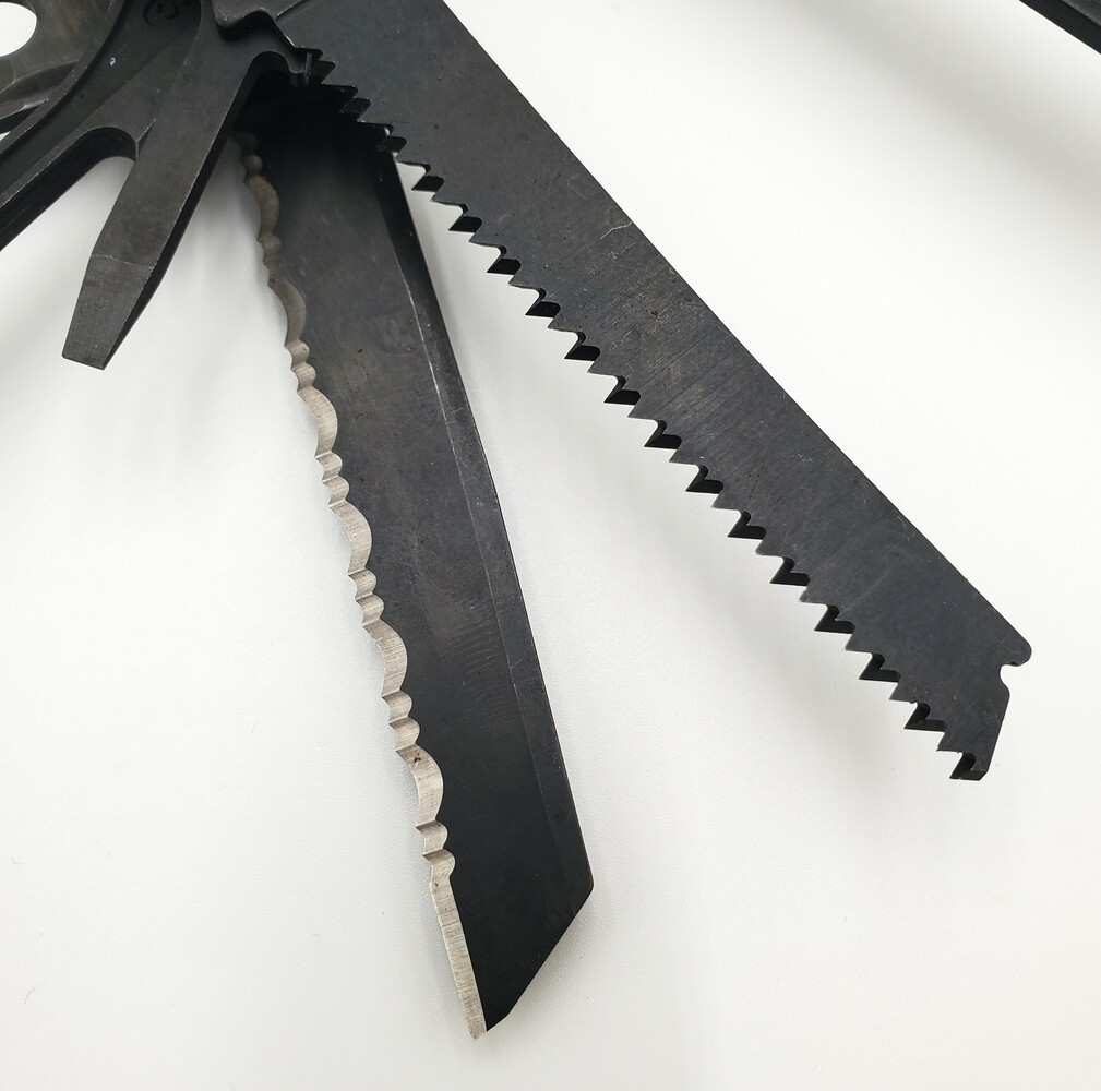 Leatherman Super Tool 300 Multi-Tools – Black