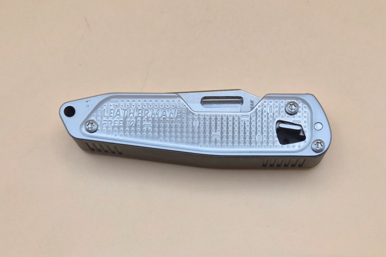 Leatherman Free T2 Multi-tool – Good Condition