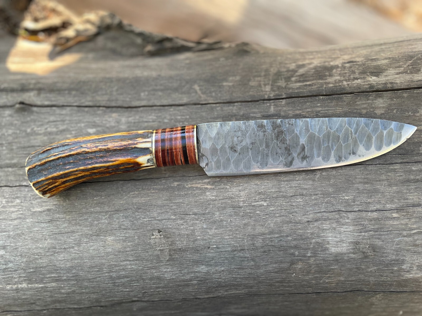 HANDMADE CARBON STEEL FIXED BLADE FULL TANG CAMPING KNIFE WITH STAG HORN HANDLE