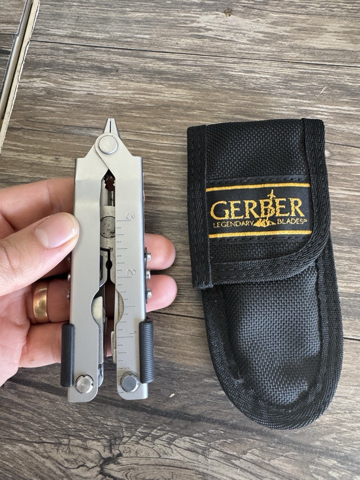 Gerber Multi Plier Multi Tool Pliers 12 In 1 6-5/8″ Opened MP600 Stainless Steel