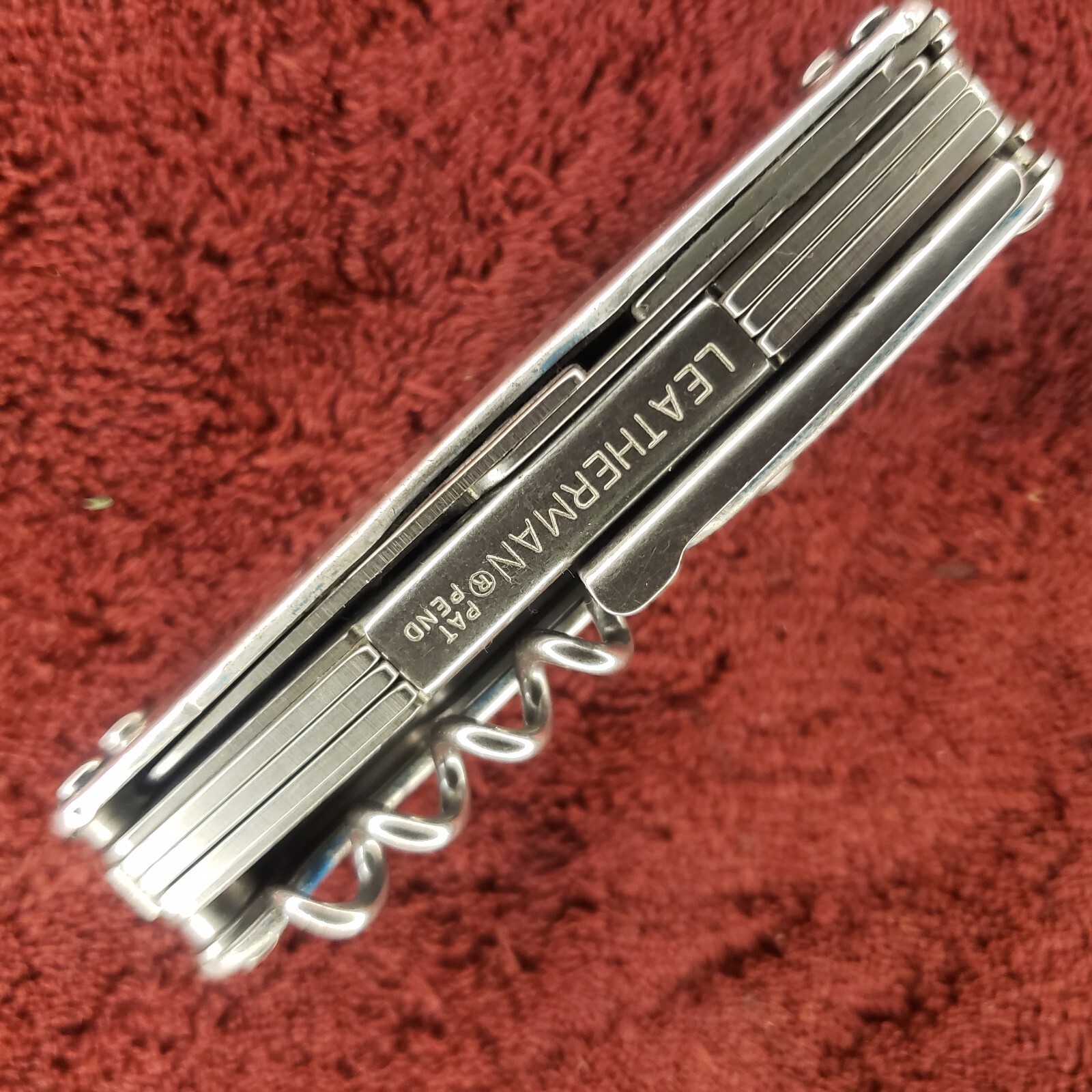 Leatherman Juice CS4 Multi-Tool Stainless Pliers Multi Tool read