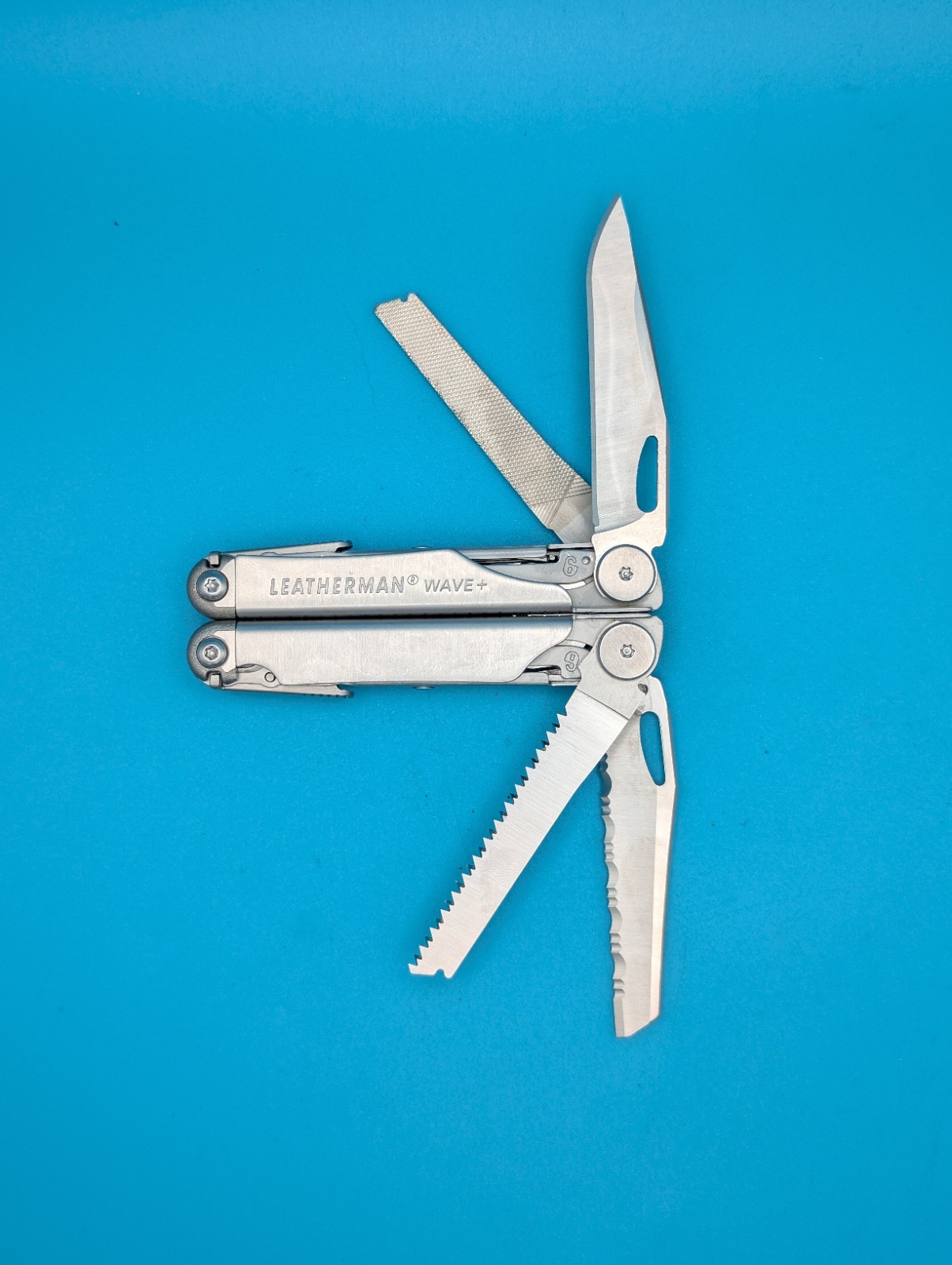 Leatherman Wave Plus + Multi-Tool! FAST SHIPPING! WITH SHEATH!