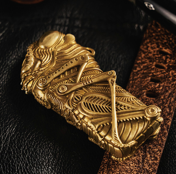 Handmade Brass Grasshopper Flip Lighter Shell for Cricket Luxury Goods