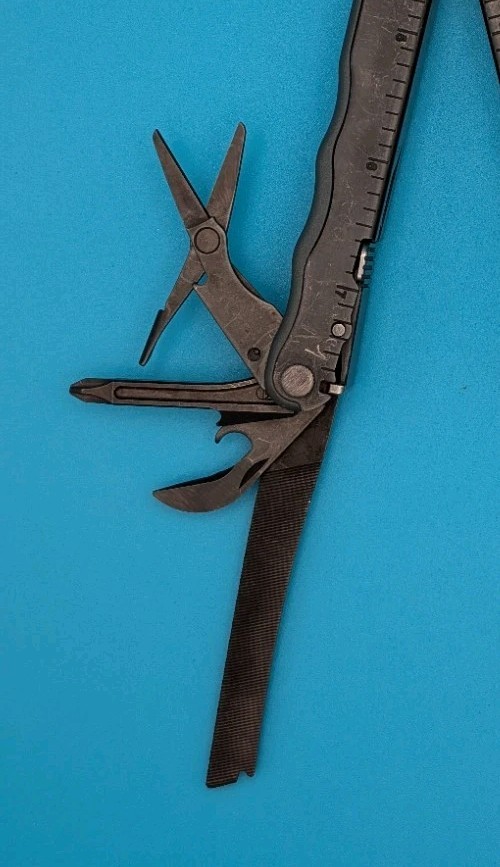 Leatherman BLAST Multi-Tool , Retired Multitool w/ Knife Pliers! BLACK OXIDE!