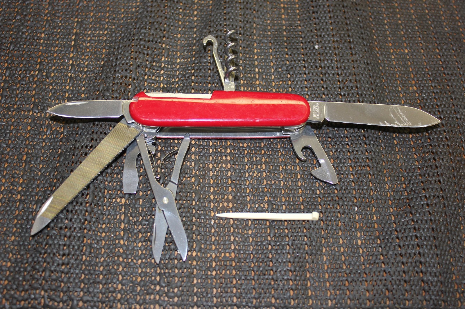 Victorinox Stainless Swiss Army Knife -officier suisse 10 function RED #765
